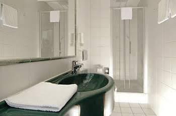 Hotel Koenigin Olga เอลวางเงิน ภายนอก รูปภาพ
