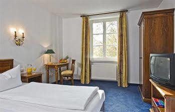 Hotel Koenigin Olga เอลวางเงิน ภายนอก รูปภาพ